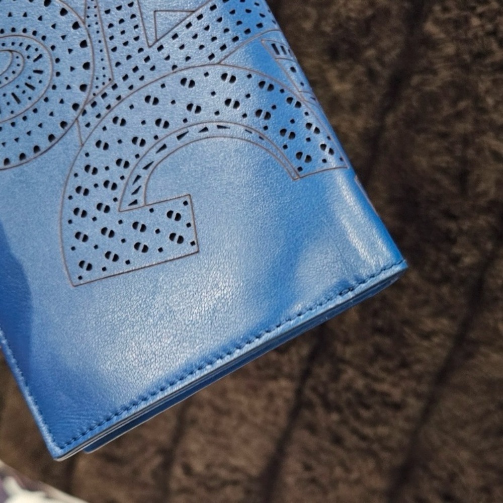 EUC Salvatore Ferragamo Blue Wallet - Picture 5 of 16